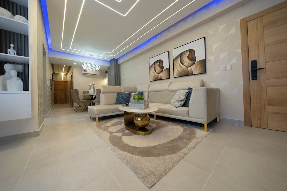 Enjoy Stylish 3br 3, 5b Stylish, Downtown Ocean View