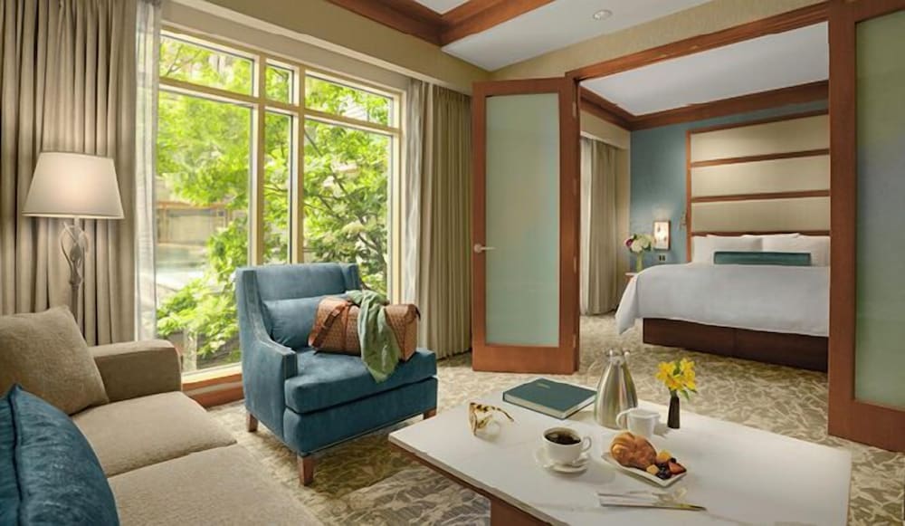 The Lodge at Turning Stone Resort Casino
