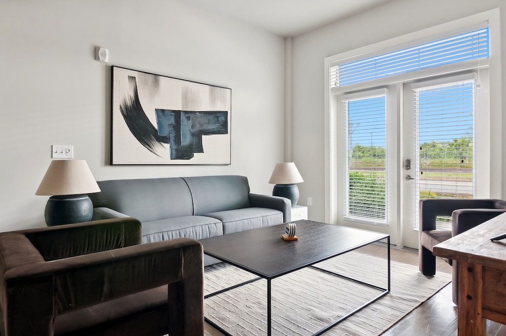 Charlotte Vacations - Kasa at Cortland NoDa Charlotte - Property Image 9