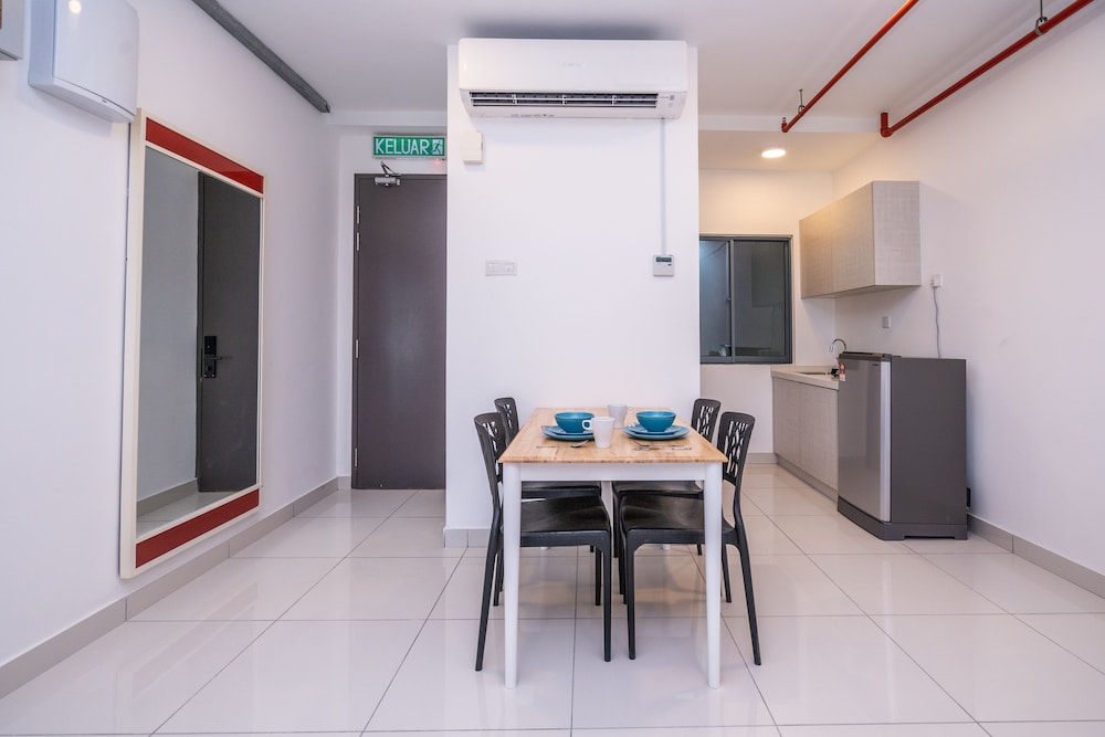 OYO Home 89596 Amazing 2br 3 Towers
