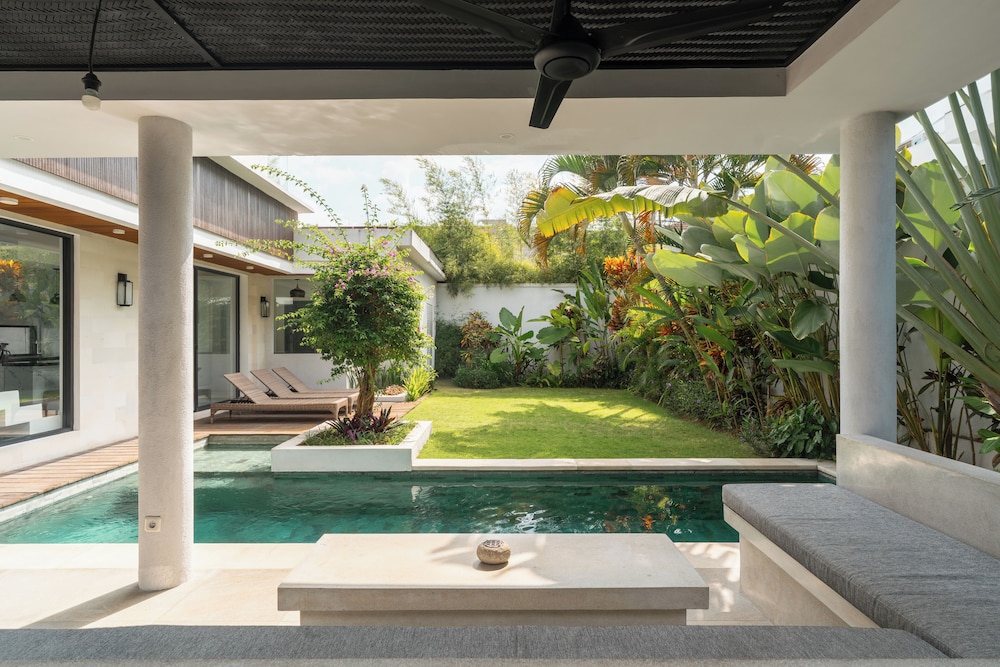 Melasti Villa 2 by Alfred in Bali