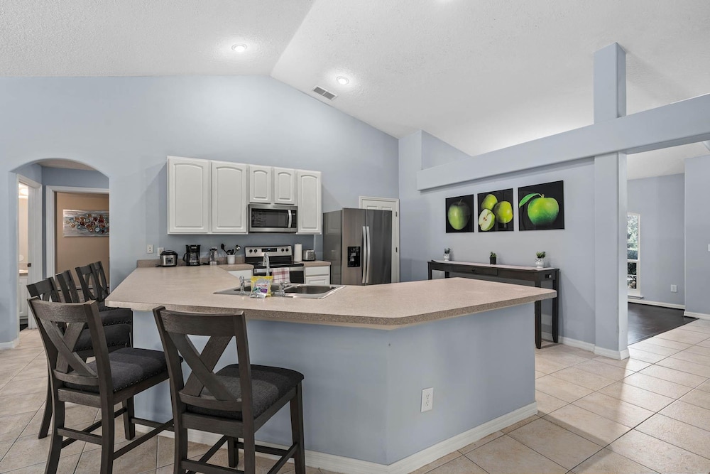 Legacy Park Villa 5BR Pool Near Disney