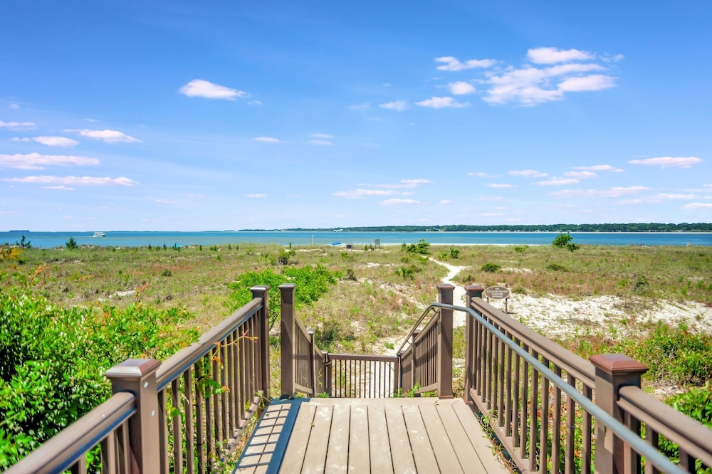 1864 Beachside Tennis at The Sea Pines Resort