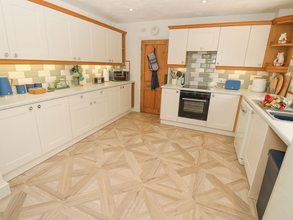 Horseshoe Cottage