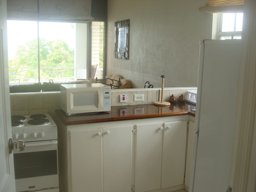 Coral Lane Beach Apartments
