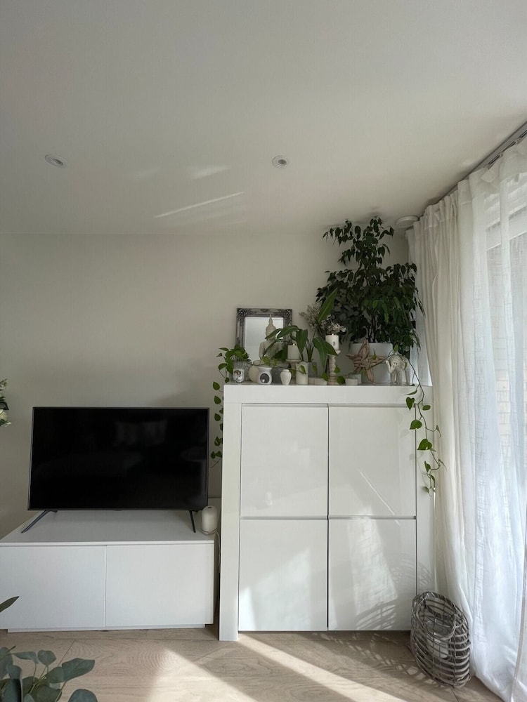 Chic 1BD Flat by the River Thames - Fulham!
