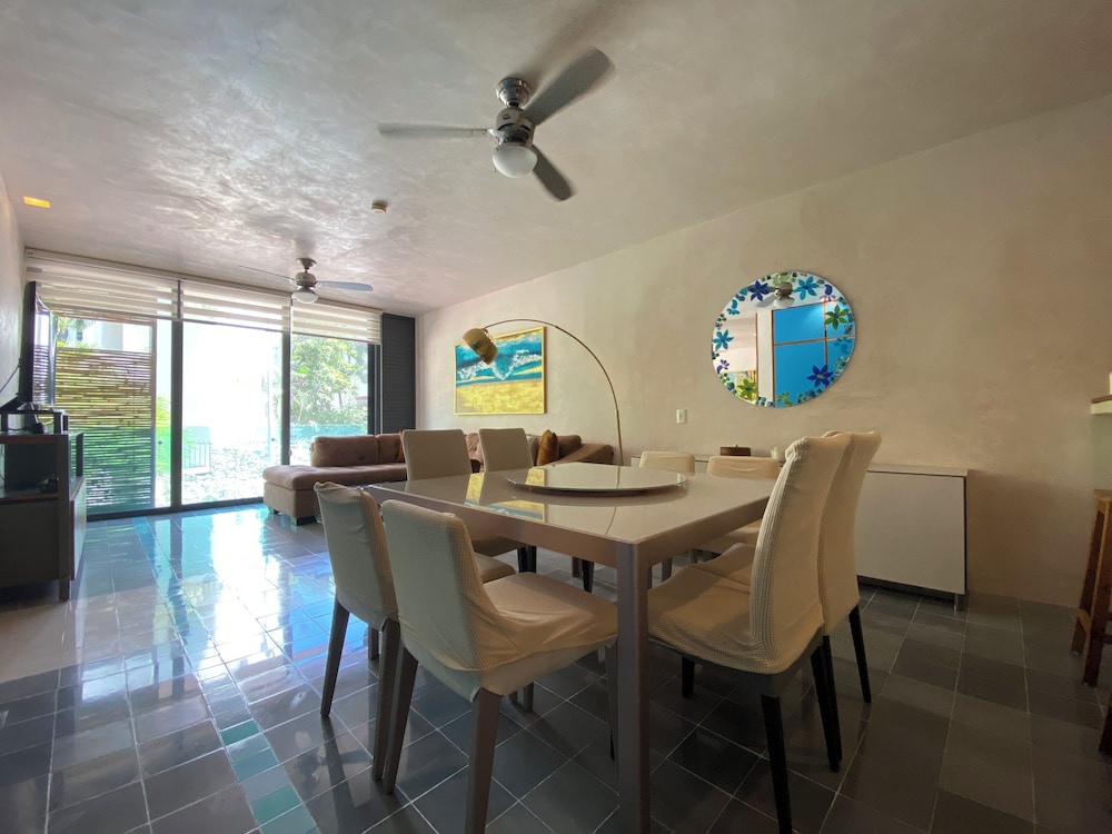 Sabor a Miel: Steps from the Beach & 5th Avenue