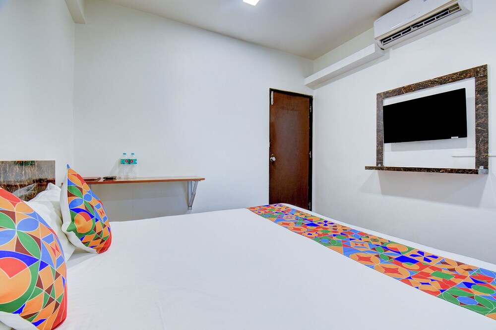 Fabhotel World King