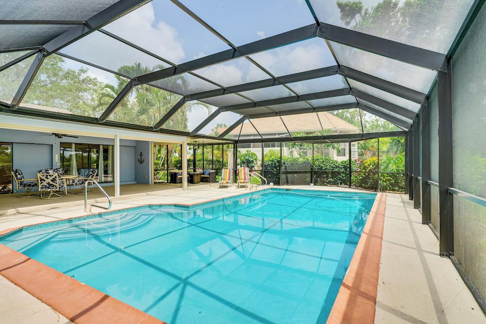 10 Mi to Beach: Poolside Paradise in Fort Myers!