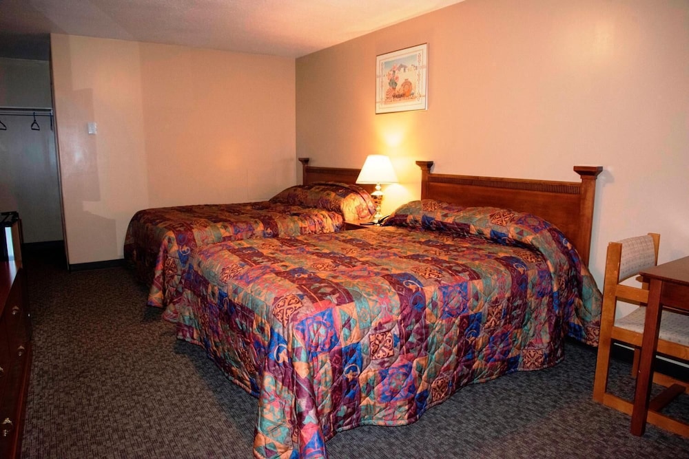 Prince Albert Vacations - Twilite Motel  RV Park - Property Image 5