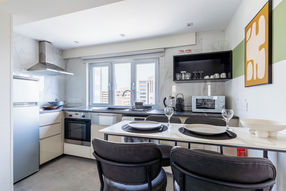 Local Host Living - Signature Apartments in Nicosia