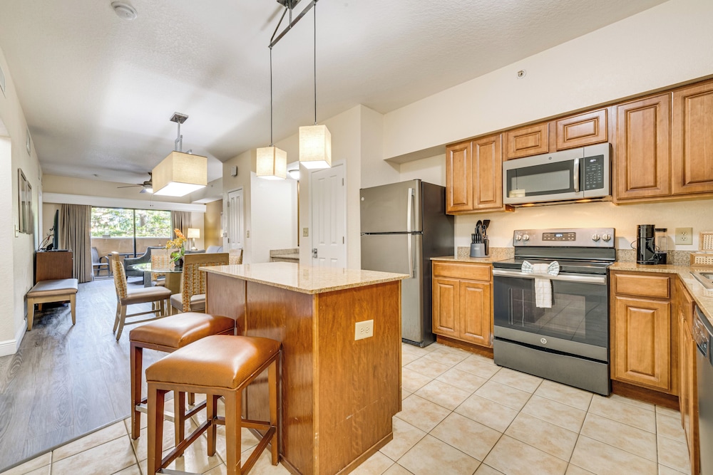 Floridays Resort Condo 11 Mi to Walt Disney World!