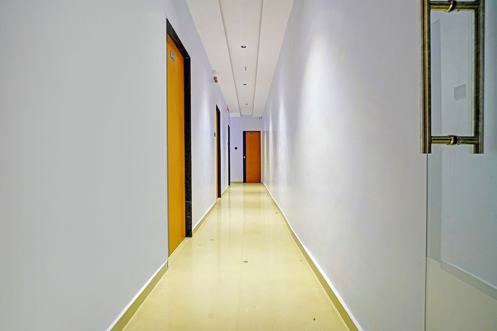 Fabhotel Nidhivan Palace