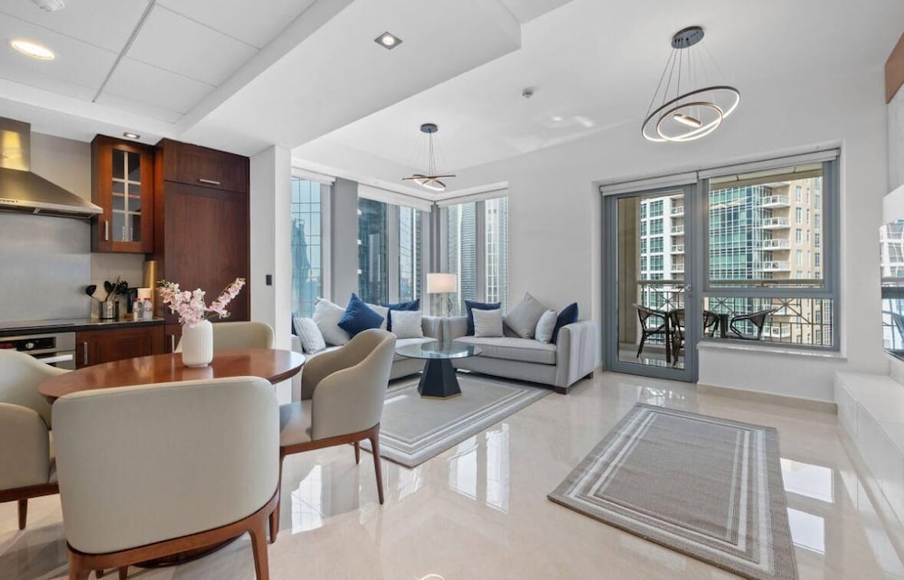 SIMPLY COMFORT Luxury Burj Khalifa & Fountain View Apartments Steps to Dubai Mall