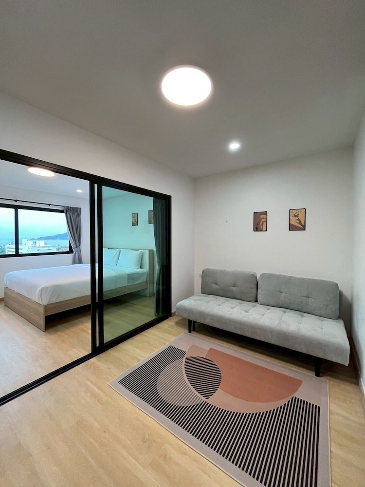 Hill Bay Suites