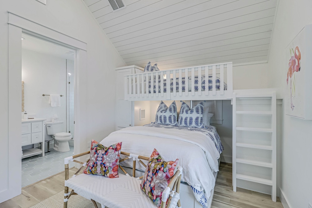 The Coastal Cottage 210esc-b