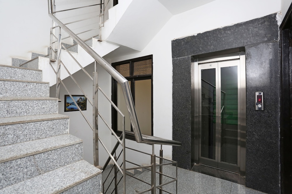 OYO 6540 Tirupati Residency