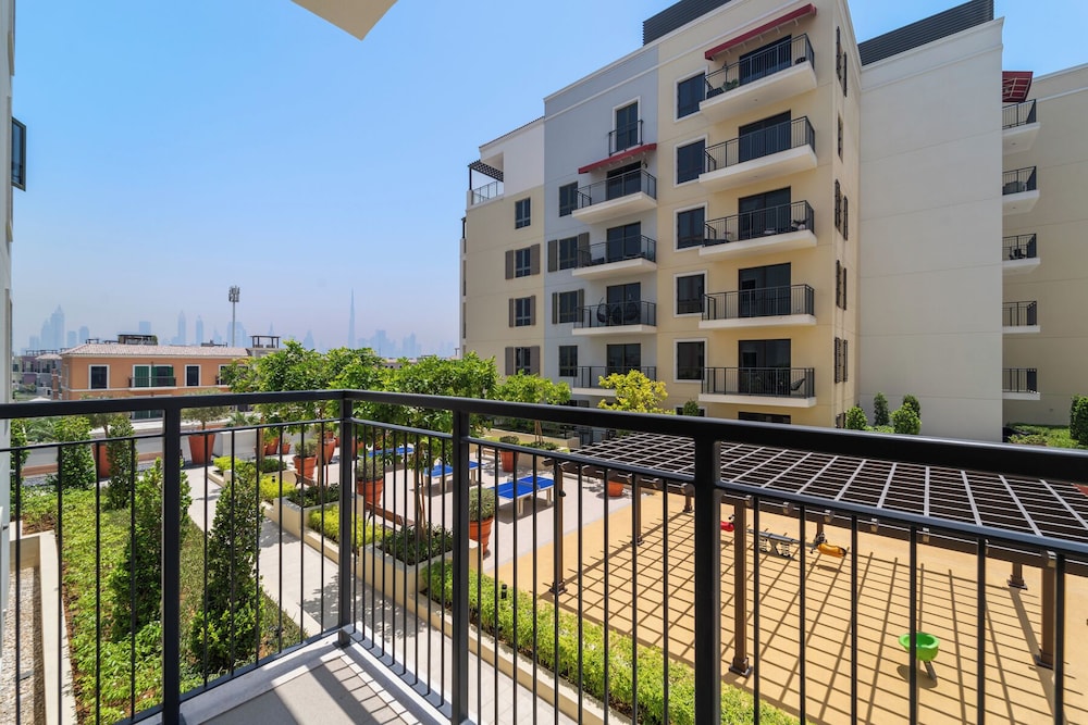 1BR La Sirene Waterfront Escape