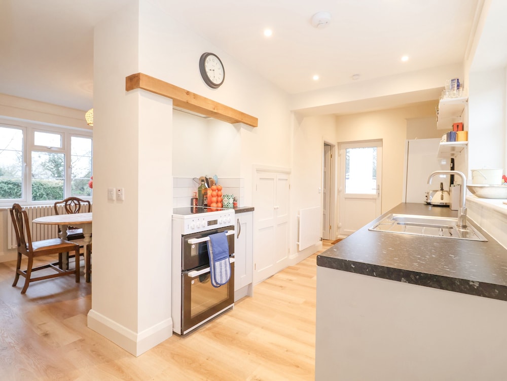 3 Chantry Cottages
