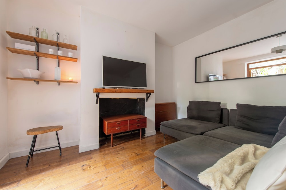 Stratford - Apartment - Sleeps 3 - Great Location