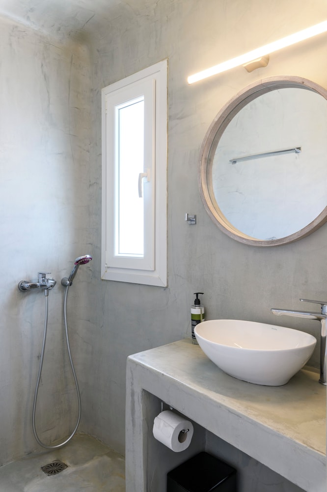 Mykonist Merchia Beach Villas & Suites