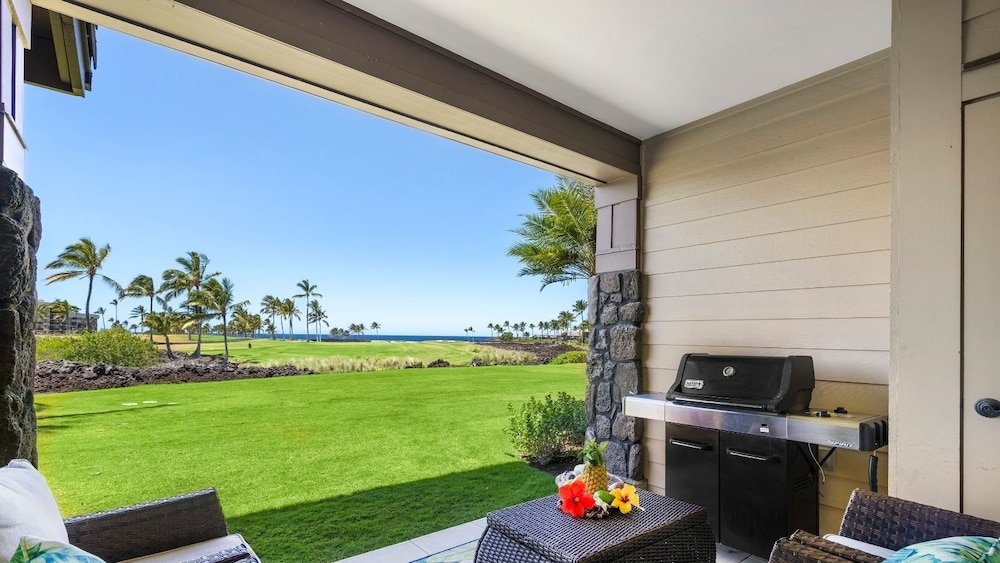 Waikoloa Golf Discount Views of Ocean & Golf Course Outdoor Seating - Vrkcv