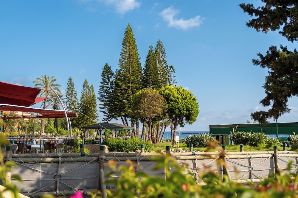AQI Pegasos Resort