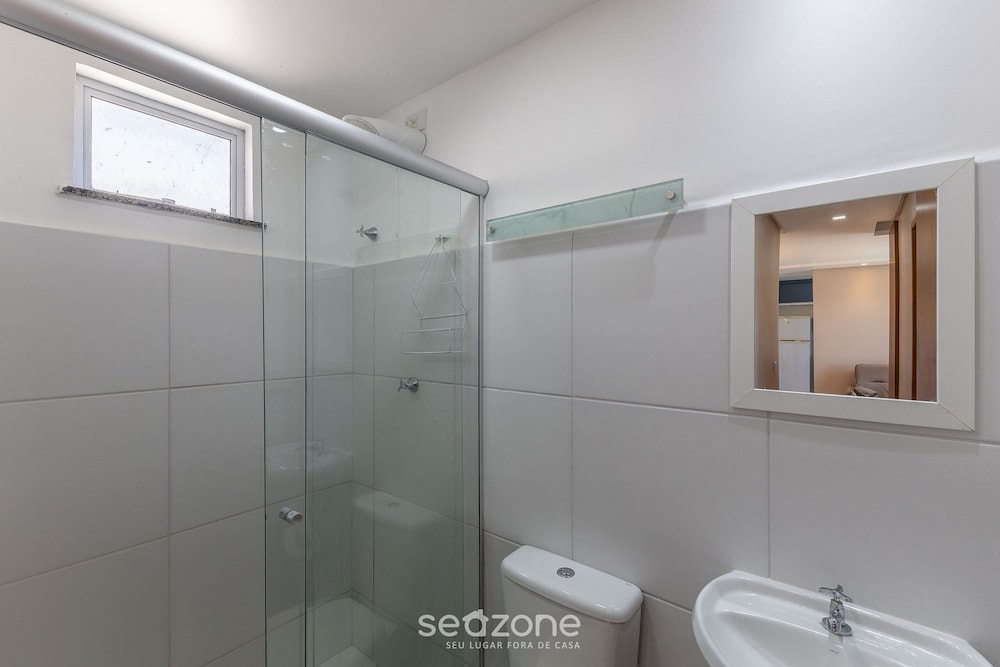 Apart 450m From the Beach in Cond. w/ Pool Var0302