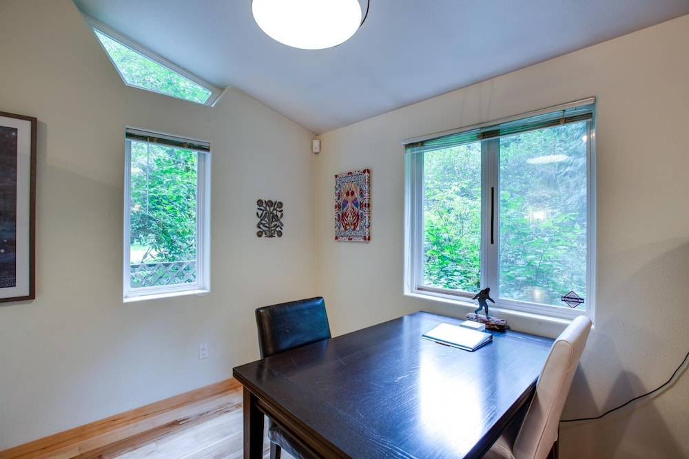 Mt Baker Lodging Cabin 60 - Sleeps 4 view 4