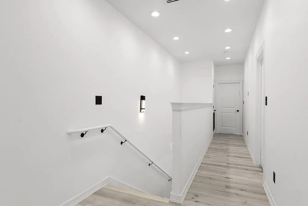 Immaculate Townhouse w Pool Balcony South Padre