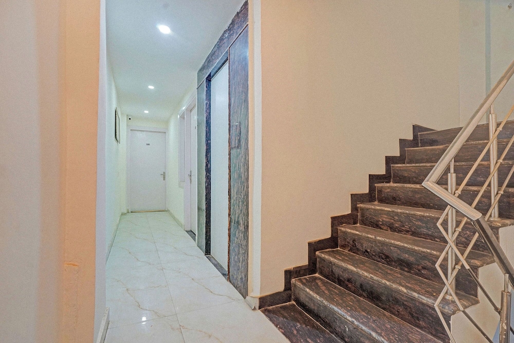 Fabhotel Dilnoor Stay