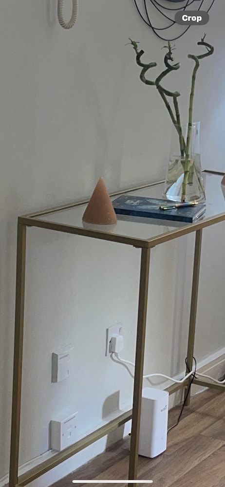 London Luxury Apartment up to 8 Guests