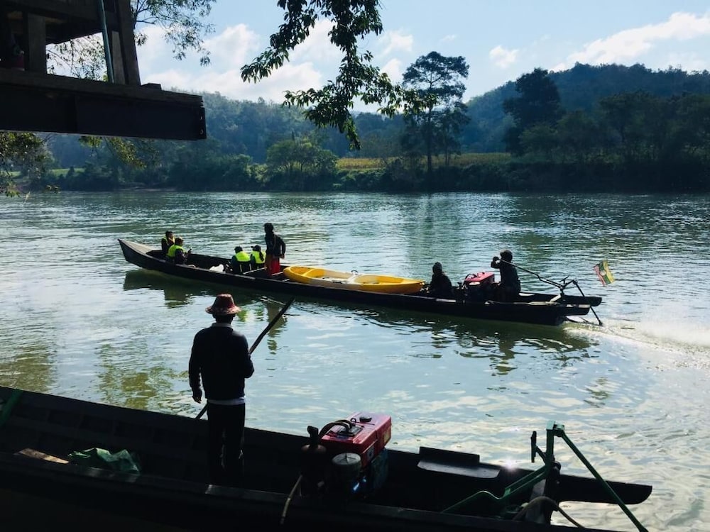 Mr. Charles Riverview Lodge