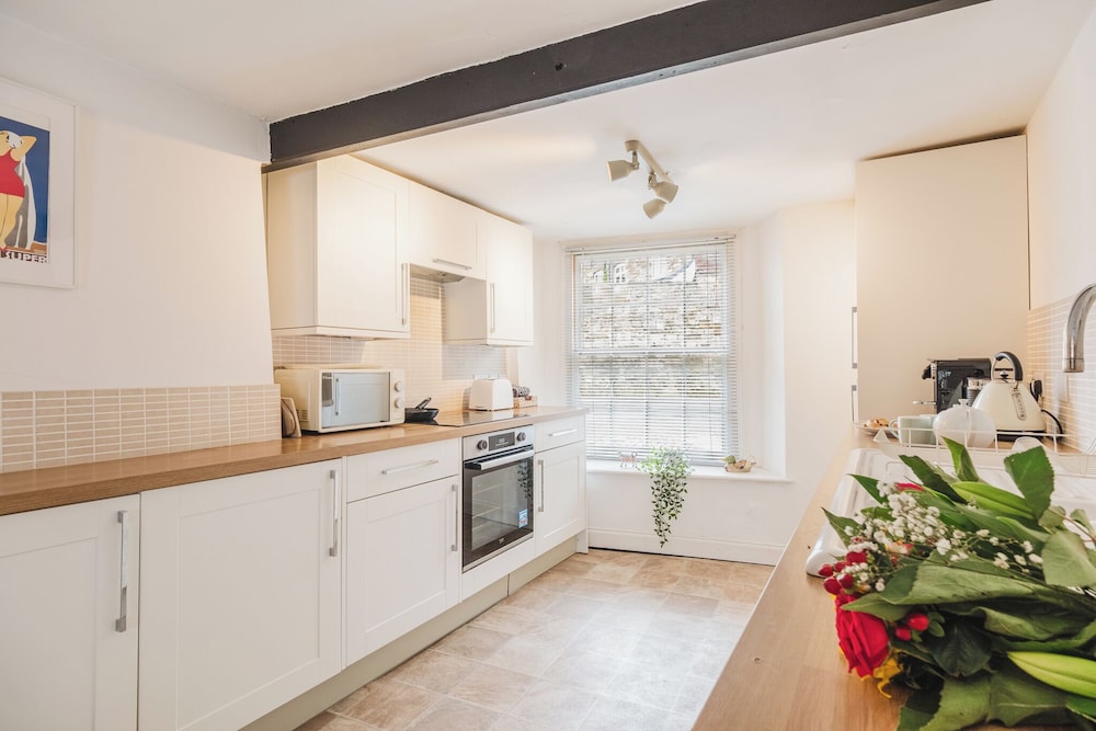 Cozy Cotswolds Retreat in Dursley