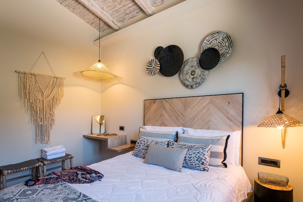 Anthemion Suites & Villas