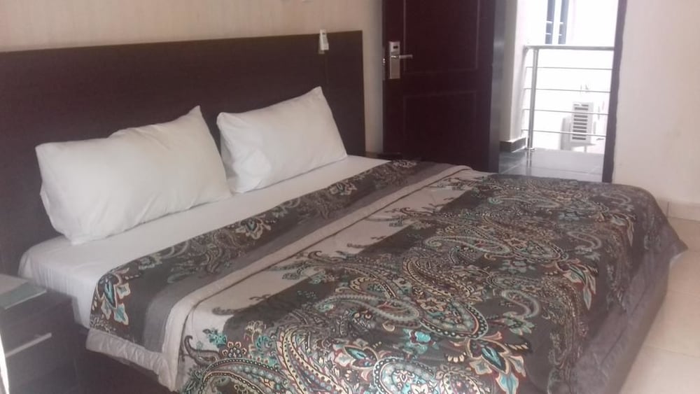 Sumed Suites Annex