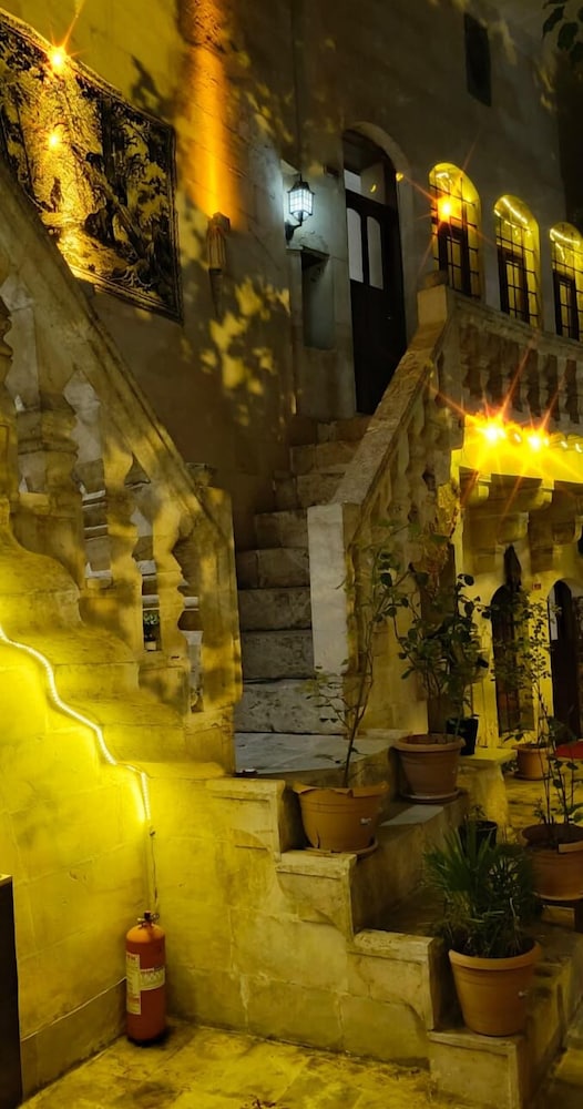 Sark Ciragan Konak — 6