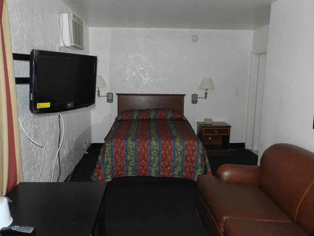Starlite Motel - Property Image 30