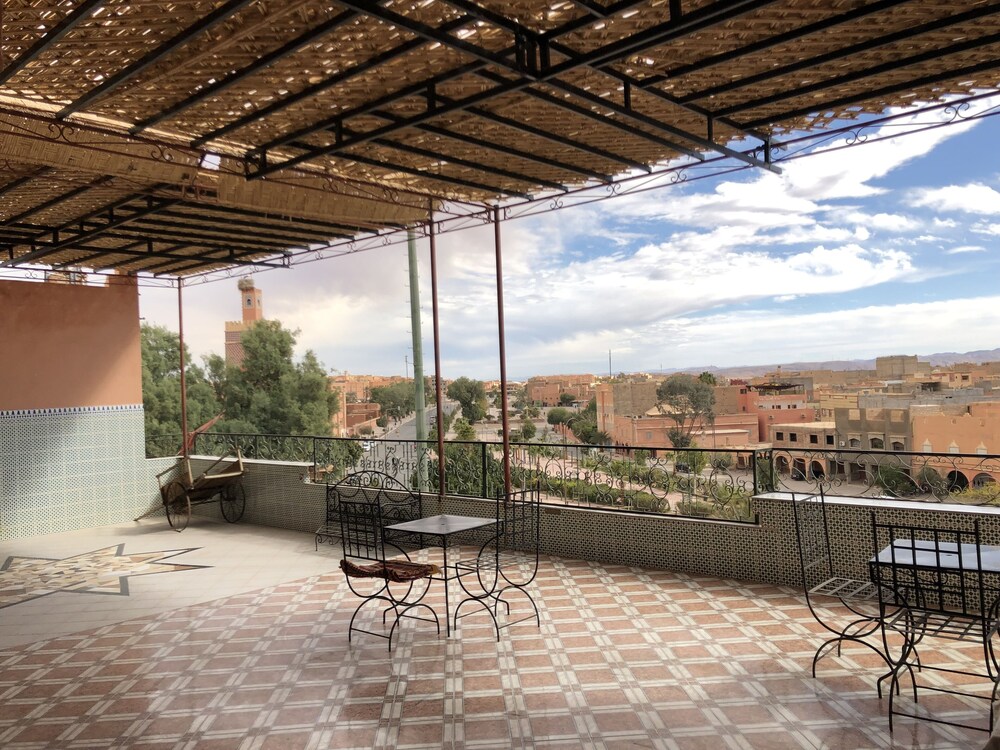 Hotel Aigle Appart Hôtel - Image 1