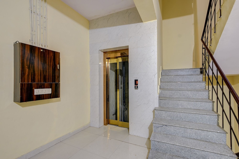 Fabhotel Golden Key Residency