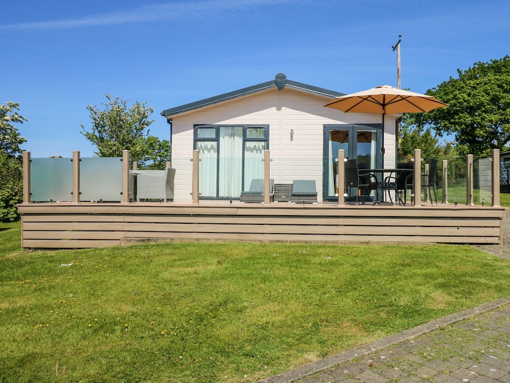 32 Sanctuary Lodge