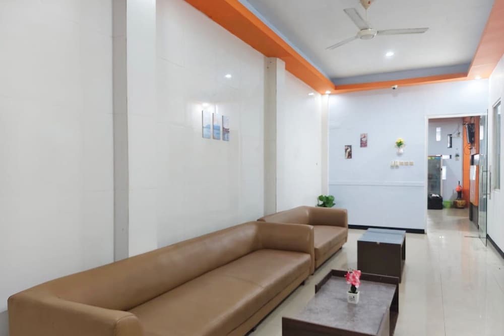 TwoSpaces Living at Nabila Semampir Homestay