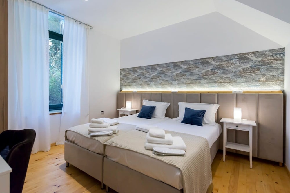 Aigli Seafront Loft-luxury Design Retreat