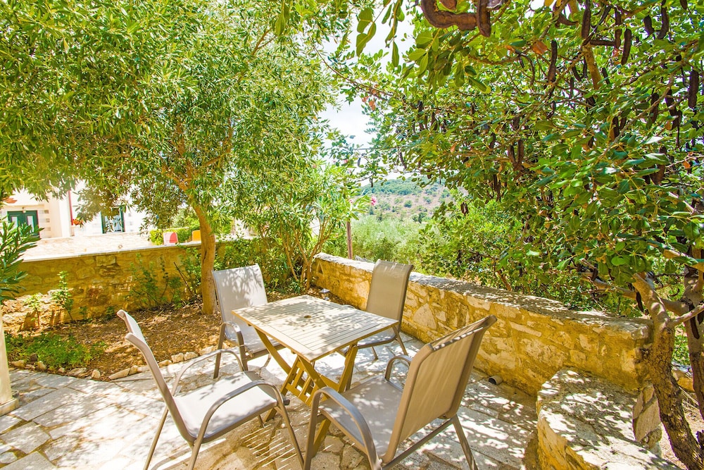 Helianthos Villas