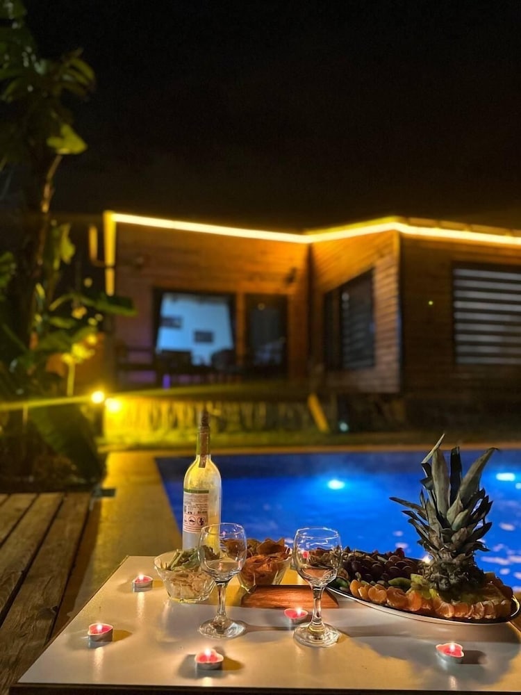 BUNGOVİLLA RESORT HOTEL