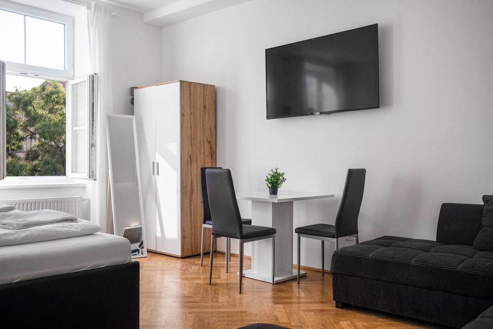 Perfect 7BR Stay Near Hauptbahnhof
