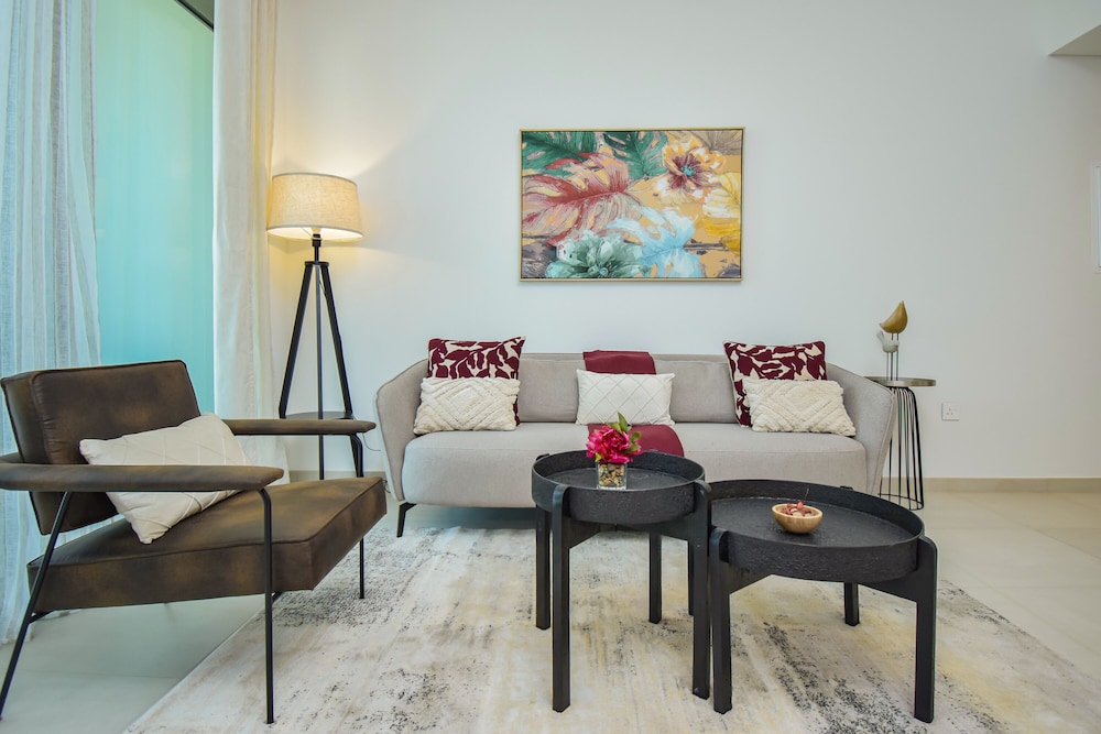 Lavish 2BR in Downtown Views Close to Dubai Mall Burj Khalifa