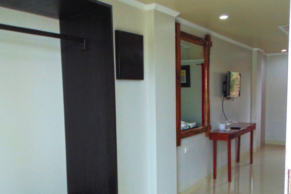 Casa Victoria Beach Resort and Restaurant