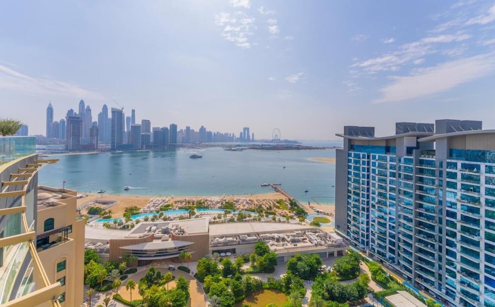HAPPY SEASON I Seven Palm Residences Palm Jumeirah