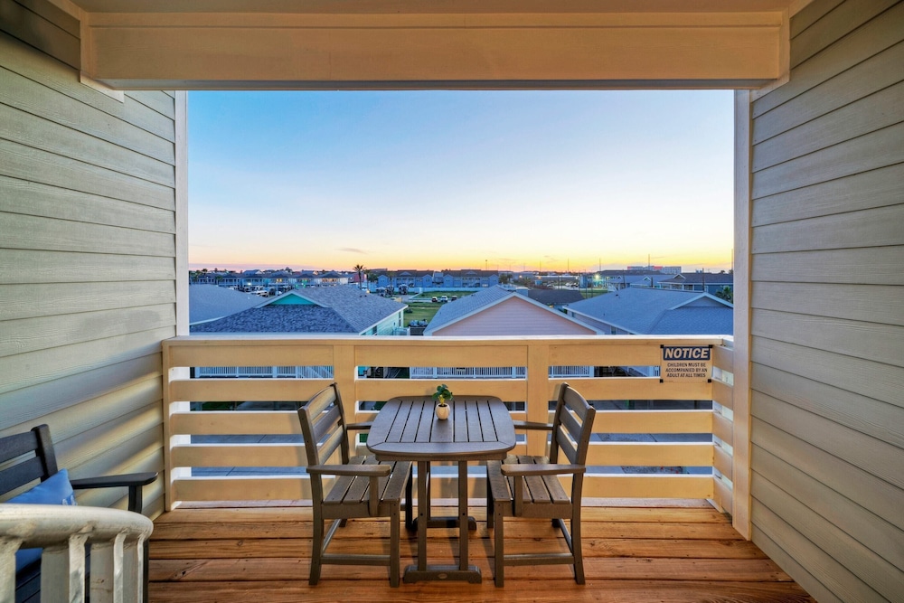 Island Paradise by Avantstay Pool, Island Views view 3